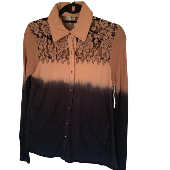 Gimmick By BKE Ombre Floral Embroidered Button Up - Picture 8 of 8